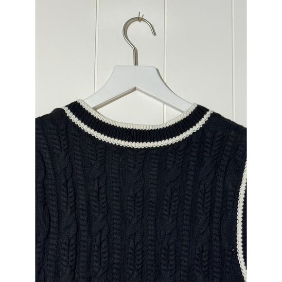Abercrombie & Fitch Cropped V-Neck Sweater Vest Black White Trim Small - Picture 6 of 9